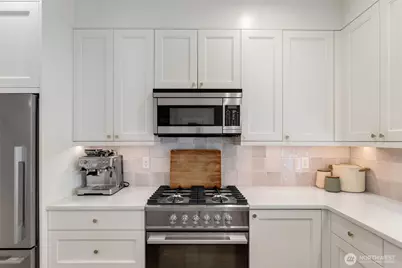 5030 Sand Point Place NE #B, Seattle, WA 98105 - Photo 7