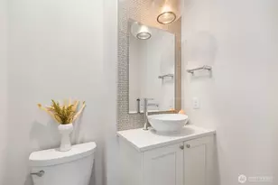 5030 Sand Point Pl NE, Seattle, WA 98105 - Photo 9