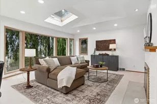 11904 Lakeside Ave NE, Seattle, WA 98125 - Photo 9