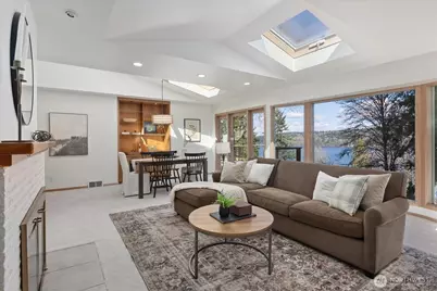 11904 Lakeside Avenue NE, Seattle, WA 98125 - Photo 7