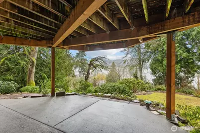 11904 Lakeside Avenue NE, Seattle, WA 98125 - Photo 35