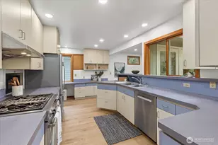 11904 Lakeside Ave NE, Seattle, WA 98125 - Photo 11