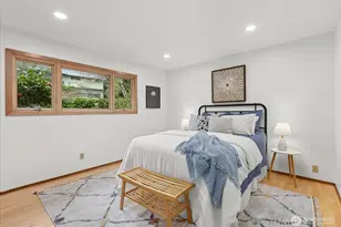 11904 Lakeside Ave NE, Seattle, WA 98125 - Photo 23