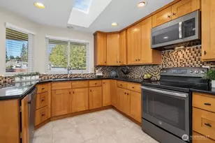 2019 209th Pl SW, Lynnwood, WA 98036 - Photo 11