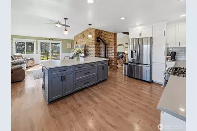 18703 SE 384th Street, Auburn, WA 98092 - Photo 9