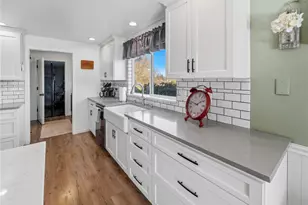 18703 SE 384th St, Auburn, WA 98092 - Photo 7