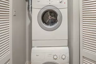 2720 3rd Ave, Seattle, WA 98121 - Photo 23