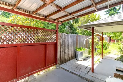 14523 Pioneer Way E, Puyallup, WA 98372 - Photo 19