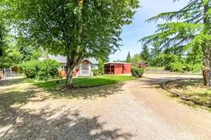 14523 Pioneer Wy E, Puyallup, WA 98372 - Photo 3