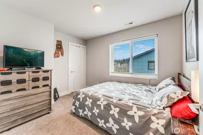 32819 Madrona Avenue SE, Black Diamond, WA 98010 - Photo 13