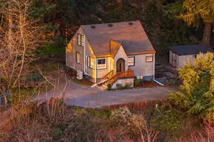 2183 NE 3rd Ave, Camas, WA 98607 - Photo 1