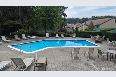 10819 NE 37th Place #107, Bellevue, WA 98004 - Photo 15