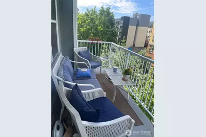 4722 12th Avenue NE #401, Seattle, WA 98105 - Photo 1