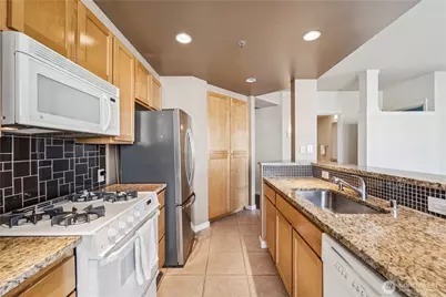2801 1st Avenue #404, Seattle, WA 98121 - Photo 7