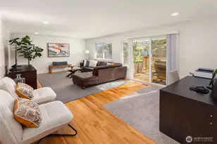 23039 SE 37th St, Sammamish, WA 98075 - Photo 11