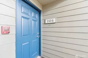 12506 NE 142nd Ln, Kirkland, WA 98034 - Photo 3