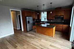 5607 12th Ave NE, Seattle, WA 98105 - Photo 5