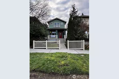 5607 12th Avenue NE, Seattle, WA 98105 - Photo 1