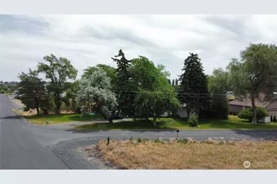 4477 Wenatchee Drive NE, Moses Lake, WA 98837 - Photo 11