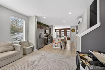 15113 40th Avenue W #C8, Lynnwood, WA 98087 - Photo 3