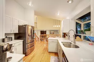 929 224th Ave NE, Sammamish, WA 98074 - Photo 9