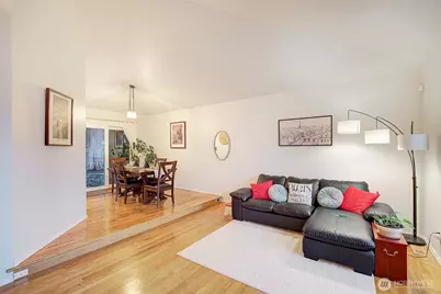 929 224th Avenue NE, Sammamish, WA 98074 - Photo 3