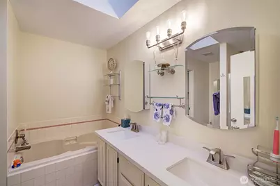 929 224th Avenue NE, Sammamish, WA 98074 - Photo 17