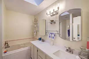 929 224th Ave NE, Sammamish, WA 98074 - Photo 17