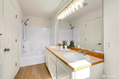 24241 SE 10th Place, Sammamish, WA 98075 - Photo 21