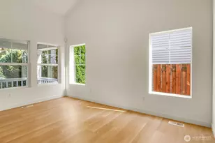 24241 SE 10th Pl, Sammamish, WA 98075 - Photo 25