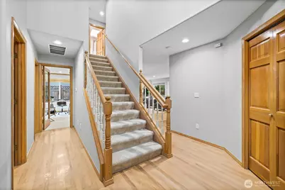 4660 244th Place SE, Sammamish, WA 98029 - Photo 15