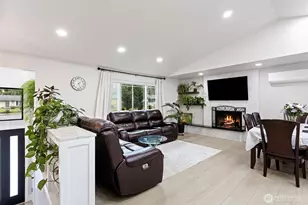 11810 SE 323rd Pl, Auburn, WA 98092 - Photo 3