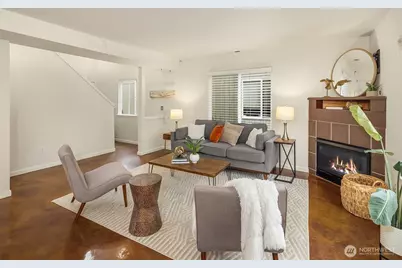 9253 Fremont Avenue N, Seattle, WA 98103 - Photo 5