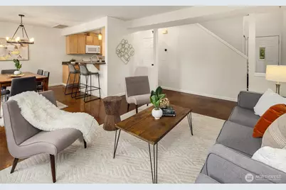 9253 Fremont Avenue N, Seattle, WA 98103 - Photo 13