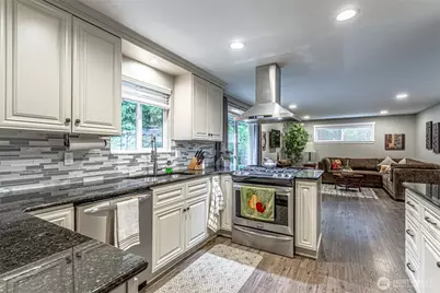 3614 West Tapps Drive E, Lake Tapps, WA 98391 - Photo 9