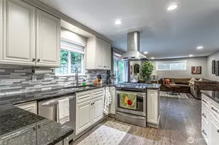 3614 W Tapps Dr E, Lake Tapps, WA 98391 - Photo 9