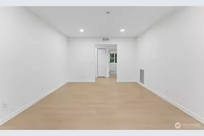 14020 Juanita Drive NE #B3, Kirkland, WA 98034 - Photo 13