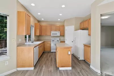 8412 165th Street Ct E, Puyallup, WA 98375 - Photo 5