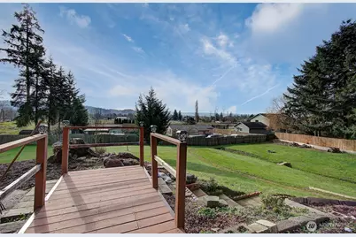 5037 Pacific Terr, Longview, WA 98632 - Photo 23