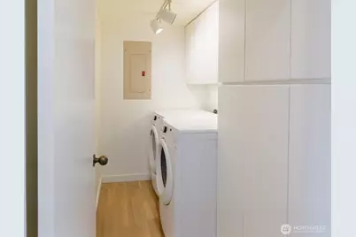 1118 Lakeview Boulevard E #100, Seattle, WA 98102 - Photo 11