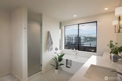 1118 Lakeview Boulevard E #100, Seattle, WA 98102 - Photo 15