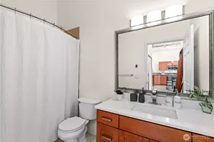 621 5th Ave N, Seattle, WA 98109 - Photo 17