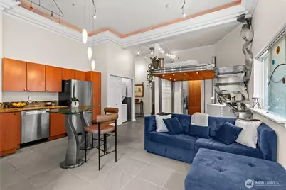 621 5th Avenue N #102, Seattle, WA 98109 - Photo 11