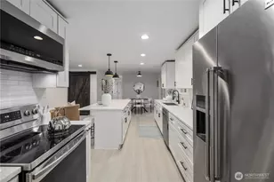 20305 108th St E, Bonney Lake, WA 98391 - Photo 23