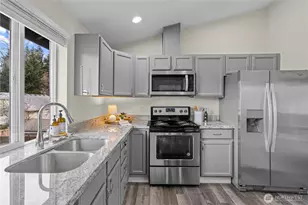 8719 204th St Ct E, Spanaway, WA 98387 - Photo 11