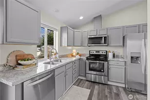 8719 204th St Ct E, Spanaway, WA 98387 - Photo 9