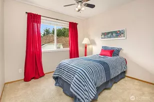 7811 146th Pl SE, Newcastle, WA 98059 - Photo 17