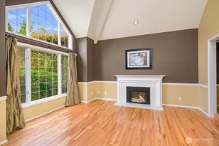 7811 146th Pl SE, Newcastle, WA 98059 - Photo 3