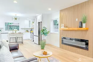 1518 NE 106th St, Seattle, WA 98125 - Photo 3