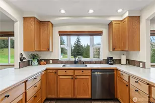 245 Joe Rocky Rd, Raymond, WA 98577 - Photo 9